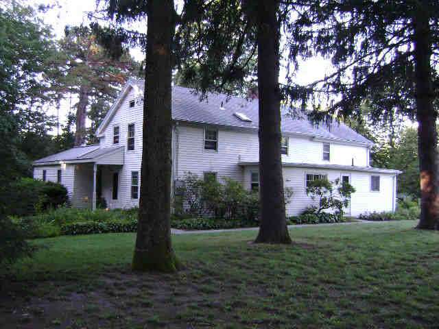 Building photograph for 257 MAIN ST N